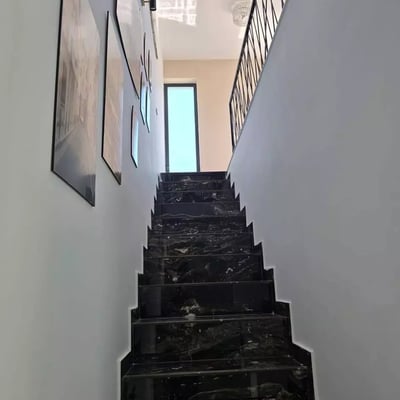 Alquiler a largo plazo de apartamento dúplex de 2 habitaciones 75 m² en Constanza, Rumanía