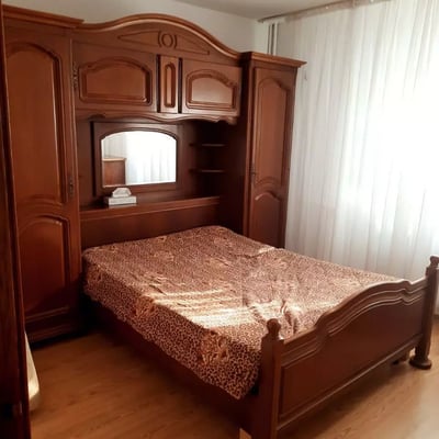 Location longue durée d’un appartement 2 pièces de 56 m² à Tomis III, Constanța, Roumanie