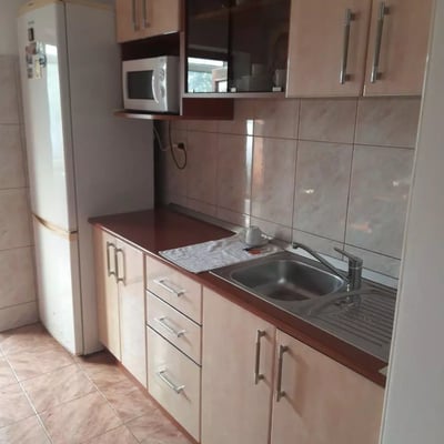 Location longue durée d’un appartement 2 pièces de 56 m² à Tomis III, Constanța, Roumanie