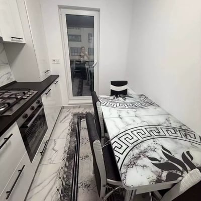 Location longue durée d’un appartement 2 pièces 65 m², Constanța, Roumanie