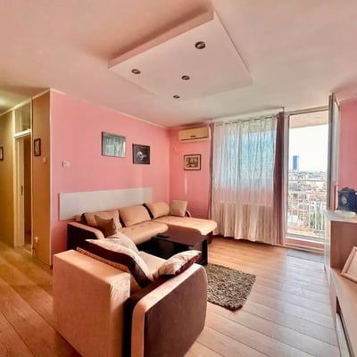 Langzeitmiete einer 3-Zimmer-Wohnung 65 m² — Stadtzentrum, Belgrad, Serbien