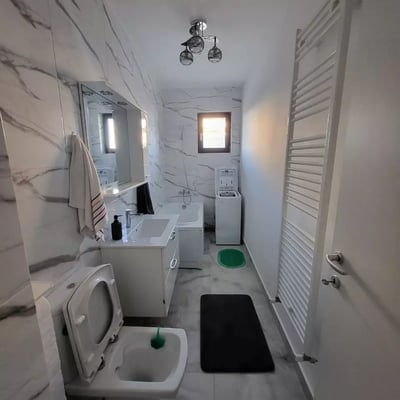 Alquiler a largo plazo de piso de 2 habitaciones 57 m² — Palazu Mare, Constanza, Rumanía