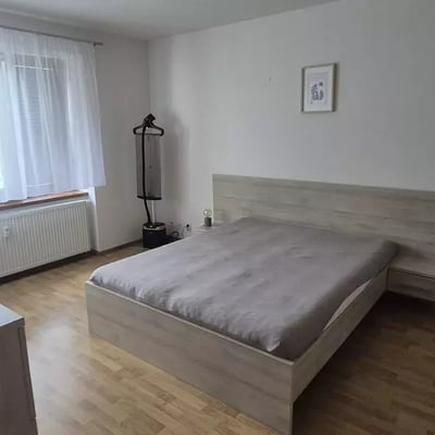 Langfristige Miete einer 4-Zimmer-Wohnung 100 m² in Bratislava, Slowakei