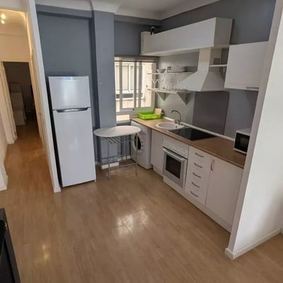 Location longue durée d’un appartement 2 pièces de 50 m² à Alicante, Espagne