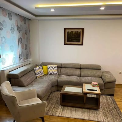 Langfristige Miete einer 3-Zimmer-Wohnung 68 m² im Stadtteil Vozdovac, Belgrad, Serbien