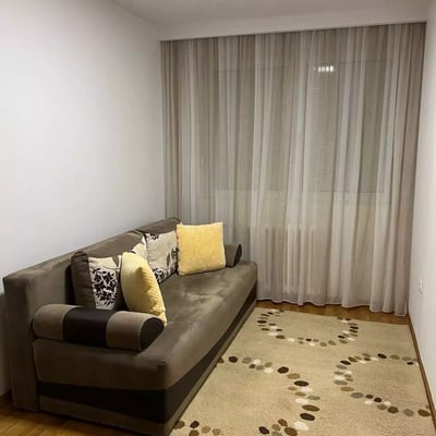 Langfristige Miete einer 3-Zimmer-Wohnung 68 m² im Stadtteil Vozdovac, Belgrad, Serbien