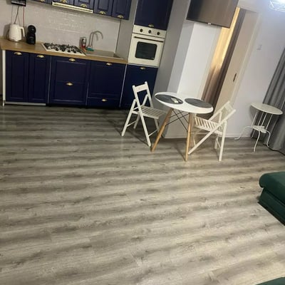 Location longue durée d’un appartement 2 pièces 50 m², Constanța, Roumanie