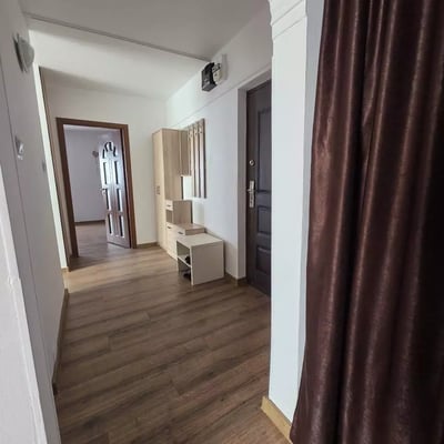 Долгосрочная аренда 2-комнатной квартиры 55 м² в районе Faleza Sud, Констанца, Румыния
