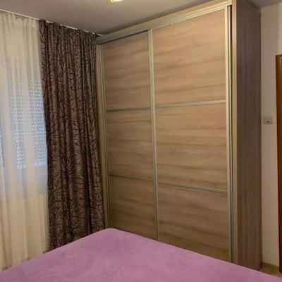 Location longue durée d’un appartement 2 pièces 65 m² à Tomis Nord, Constanța, Roumanie