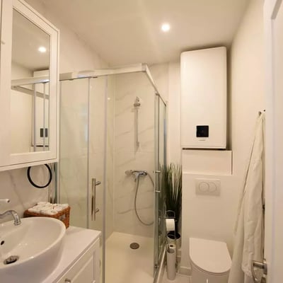 Long-term rent of 2-room apartment 33 m² in 15th arrondissement, Paris, France
