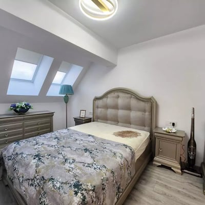 Долгосрочная аренда 4-комнатной квартиры в районе Tractoru, Брашов, Румыния