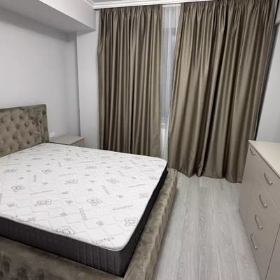 Location longue durée d’un appartement 2 pièces de 55 m² dans le quartier Inel 1, Constanța, Roumanie