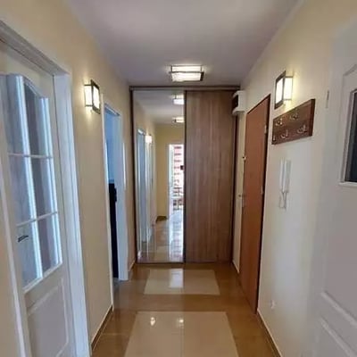 Langzeitmiete: 2-Zimmer-Wohnung, 52 m² im Stadtteil Gaj, Breslau, Polen