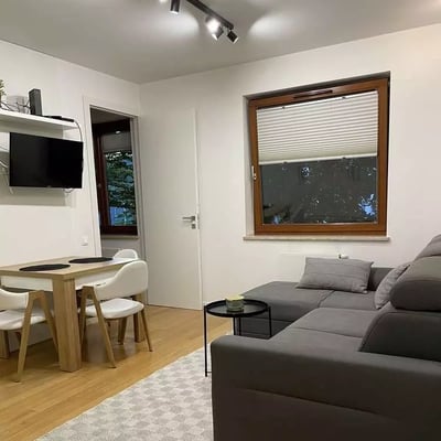 Location longue durée : appartement 2 pièces 34 m² dans le quartier Stary Mokotów, Varsovie, Pologne