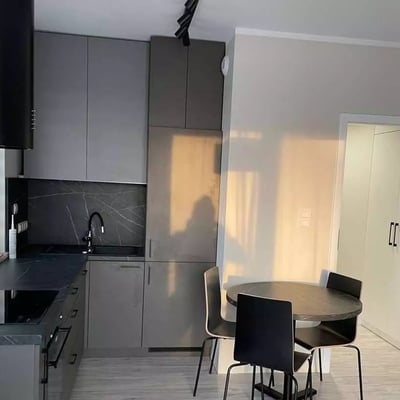 Location longue durée : appartement 2 pièces 44 m² à Grabiszyn, Wrocław, Pologne
