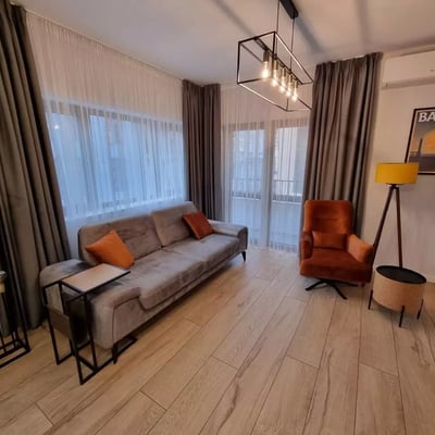 Долгосрочная аренда квартиры с 2 спальнями 100 м² в центре, Варна, Болгария