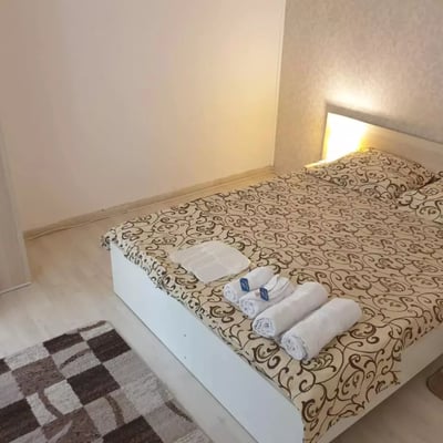 Long-term rental: 2-room apartment 45 m², Constanța, Romania