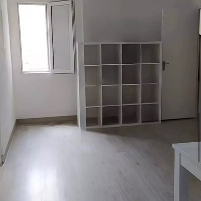 Langzeitmiete: 3-Schlafzimmer-Wohnung 100 m² in Alicante, Spanien