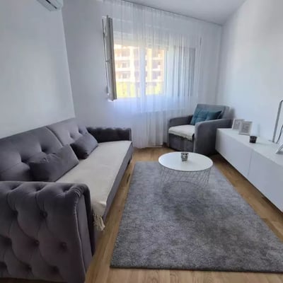 Alquiler a largo plazo de piso de 2 habitaciones y 41 m² en el barrio Zvezdara, Belgrado, Serbia