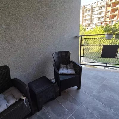 Alquiler a largo plazo de piso de 2 habitaciones y 41 m² en el barrio Zvezdara, Belgrado, Serbia