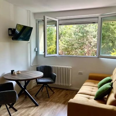 Location longue durée d’un appartement 2 pièces de 42 m² dans le quartier de Novi Beograd, Belgrade, Serbie