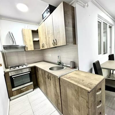 Location longue durée d’un appartement 2 pièces de 45 m², Chiajna, Secteur 6, Bucarest, Roumanie