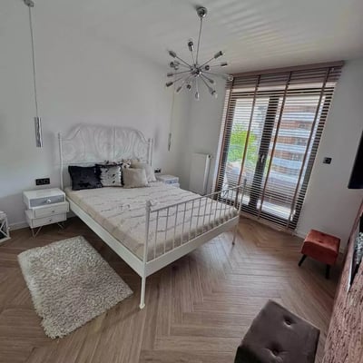 Alquiler a largo plazo de piso de 2 habitaciones 64 m², Cracovia, Polonia