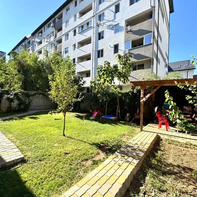 Alquiler a largo plazo de un piso de 2 habitaciones, 65 m², en Bucarest, Rumanía
