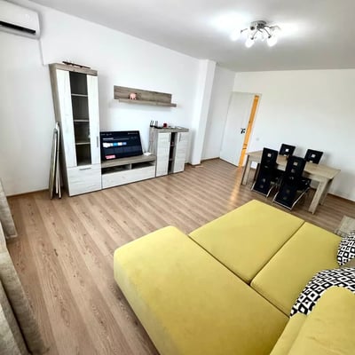Alquiler a largo plazo de un piso de 2 habitaciones, 65 m², en Bucarest, Rumanía