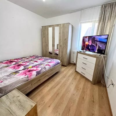 Alquiler a largo plazo de un piso de 2 habitaciones, 65 m², en Bucarest, Rumanía