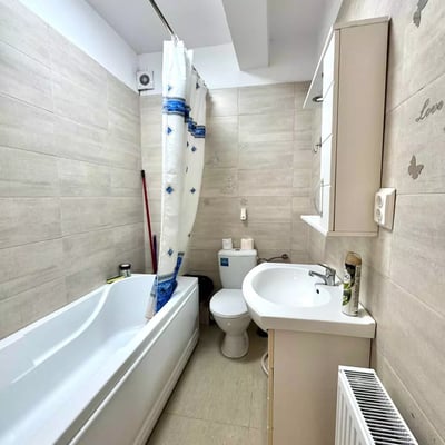 Alquiler a largo plazo de un piso de 2 habitaciones, 65 m², en Bucarest, Rumanía