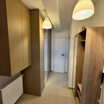 Alquiler a largo plazo de un piso de 2 habitaciones, 65 m², en Bucarest, Rumanía