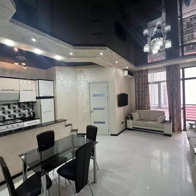 Alquiler a largo plazo de un piso 1+1, 55 m², en Batumi (Viejo Batumi), Georgia