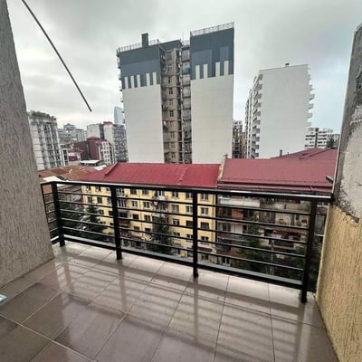Alquiler a largo plazo de un piso 1+1, 55 m², en Batumi (Viejo Batumi), Georgia