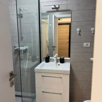 Долгосрочная аренда 2-комнатных апартаментов 60 м², Констанца, Румыния