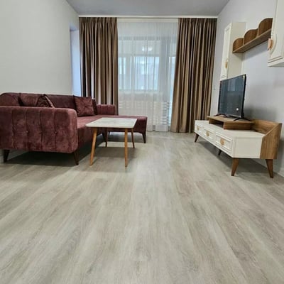 Langzeitmiete: 3-Zimmer-Wohnung 90 m², in Tomis Plus, Constanța, Rumänien