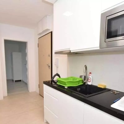 Langzeitmiete: 3-Zimmer-Wohnung 50 m², in Port Popowice, Breslau, Polen