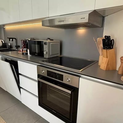 Alquiler a largo plazo de un piso de 3 habitaciones 72 m², en BW Metropolitan, Belgrado, Serbia