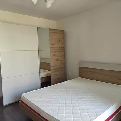 Alquiler a largo plazo de un piso de 2 habitaciones en el barrio Tsveten, Varna, Bulgaria