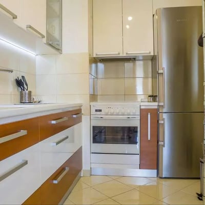 Location longue durée d’un appartement de 2 pièces, 50 m², dans le quartier de Voždovac, Belgrade, Serbie
