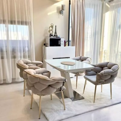 Долгосрочная аренда 3-комнатной квартиры 120 м² в районе Мамая, Констанца, Румыния