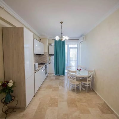 Langfristige Miete einer 3-Zimmer-Wohnung, 70 m², im Stadtteil Mamaia, Constanța, Rumänien