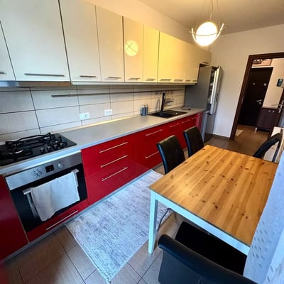 Location longue durée d’un appartement de 2 pièces, 67 m², dans le quartier de Chiajna, Bucarest, Roumanie