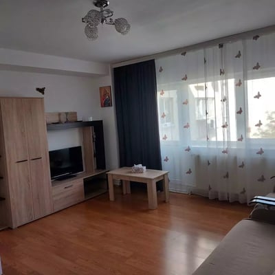 Location longue durée d’un appartement 2 pièces, 65 m², dans le quartier Faleza Nord, Constanța, Roumanie
