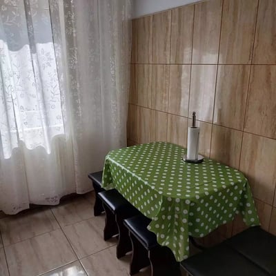 Location longue durée d’un appartement 2 pièces, 65 m², dans le quartier Faleza Nord, Constanța, Roumanie