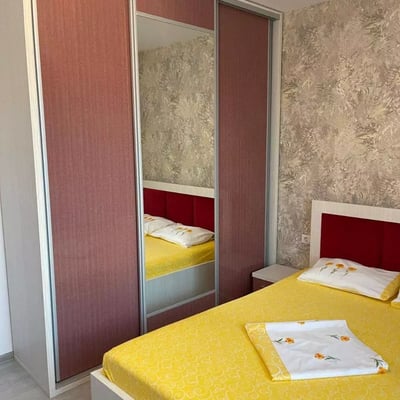 Долгосрочная аренда 2-комнатной квартиры, 60 м², в районе Мамая, Констанца, Румыния