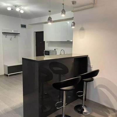 Location longue durée d’un appartement 2 pièces, 60 m², dans le quartier Mamaia, Constanța, Roumanie