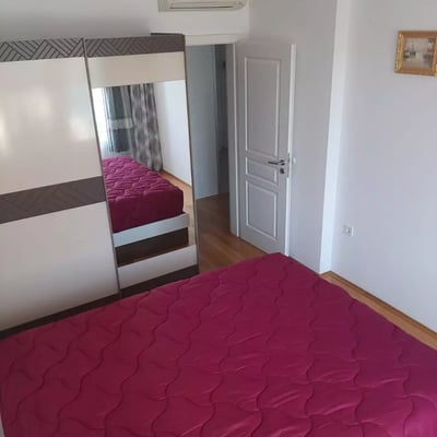 Alquiler a largo plazo de un piso con 1 dormitorio, Varna, Bulgaria