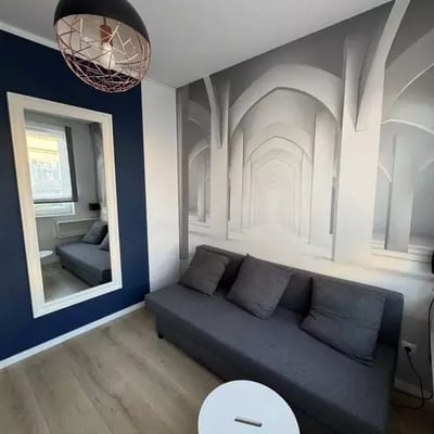 Alquiler a largo plazo de un piso de 3 habitaciones, 55 m², en el distrito de Prądnik Biały, Cracovia, Polonia