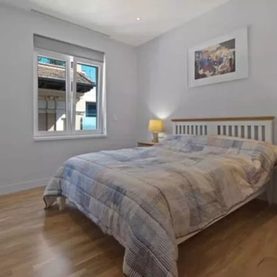 Langfristige Vermietung einer 3-Schlafzimmer-Wohnung, 150 m², in Alicante, Spanien